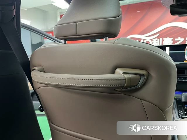 Toyota Crown (imported) id 4258767 из Китая 11
