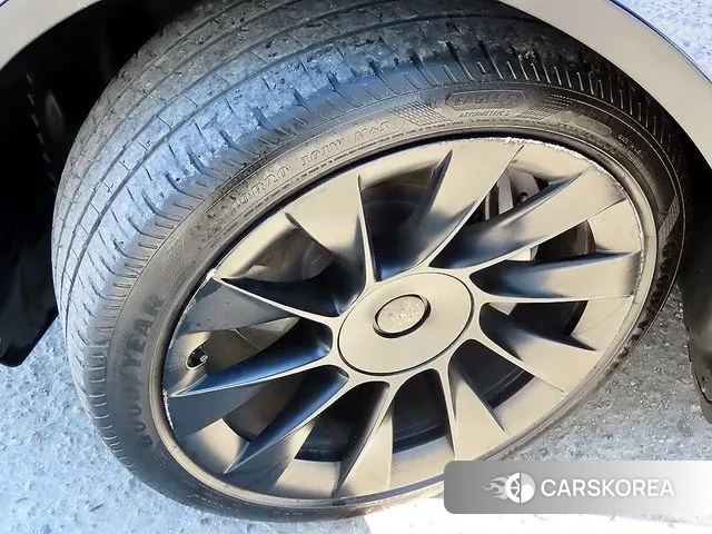 Tesla Model Y id 3504056 из Кореи 11