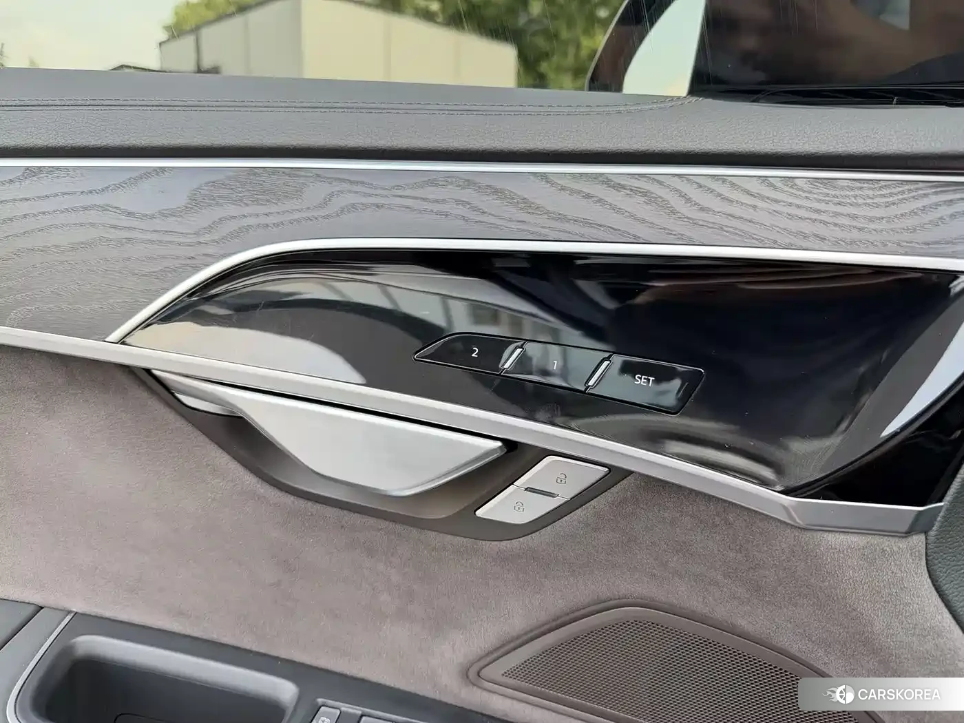 Audi A8 id 4548045 из Китая 11