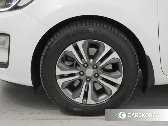 Kia The New Carnival id 4188243 из Кореи 11