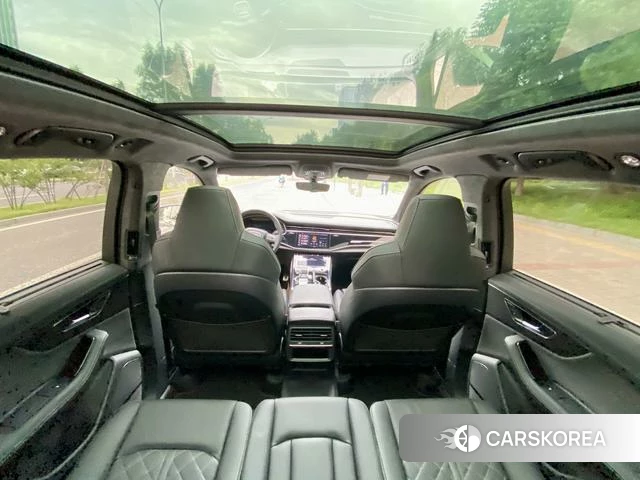 Audi SQ7 id 3968658 из Китая 11