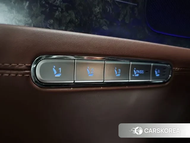 Genesis G90 (RS4) id 3448012 из Кореи 11