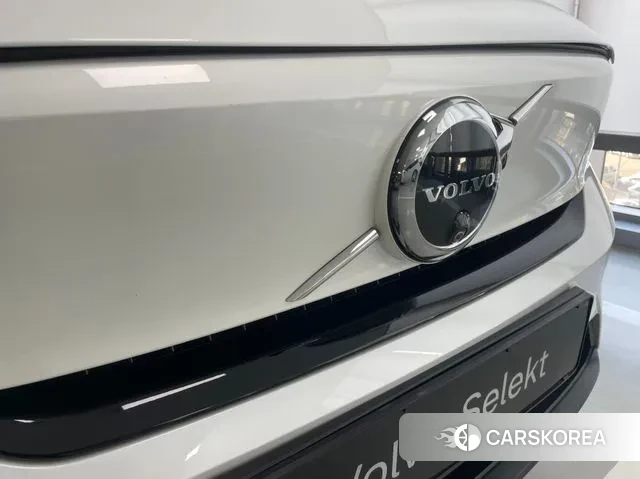 Volvo C40 Richards id 3371455 из Кореи 11