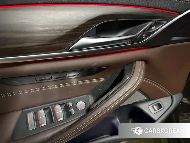 BMW 5 Series (G30) id 3484030 из Кореи 11