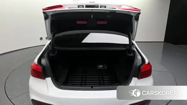 BMW 5 Series (G30) id 3504947 из Кореи 11