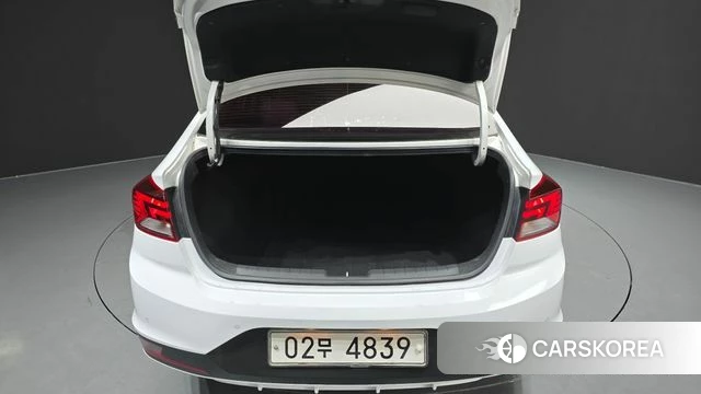 Hyundai The New Avante AD id 4417161 из Кореи 11