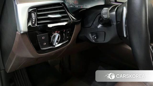 BMW 5 Series (G30) id 4285001 из Кореи 11