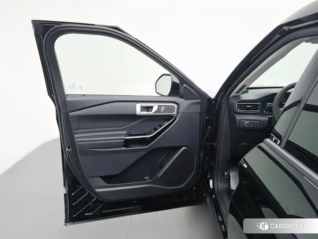 Ford Explorer id 4679729 из Китая 11