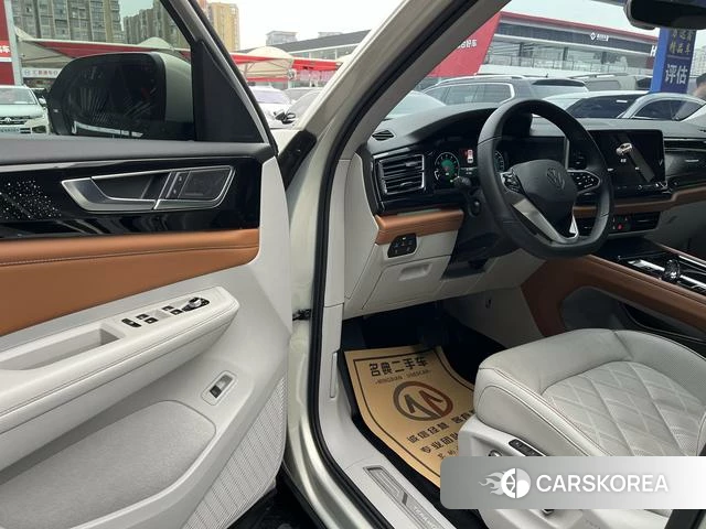 Volkswagen Tourang id 4314621 из Китая 11