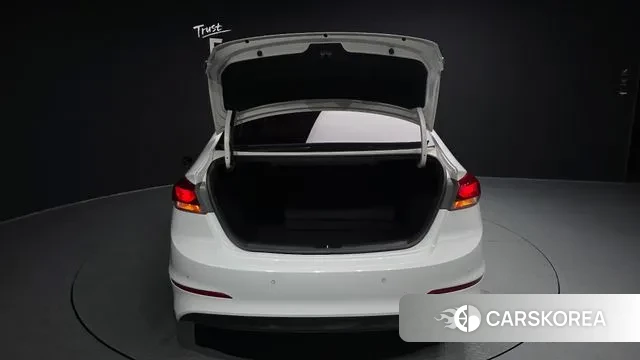 Hyundai Avante AD id 3520630 из Кореи 11