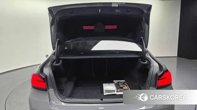 BMW 5 Series (G30) id 3843291 из Кореи 11