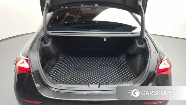 Mercedes-Benz E-Class W214 id 4691553 из Кореи 11
