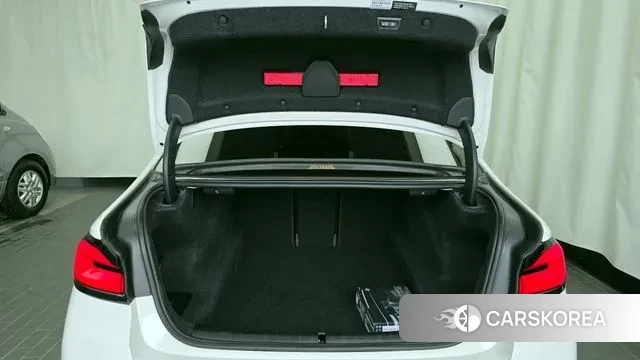 BMW 5 Series (G30) id 2993439 из Кореи 11