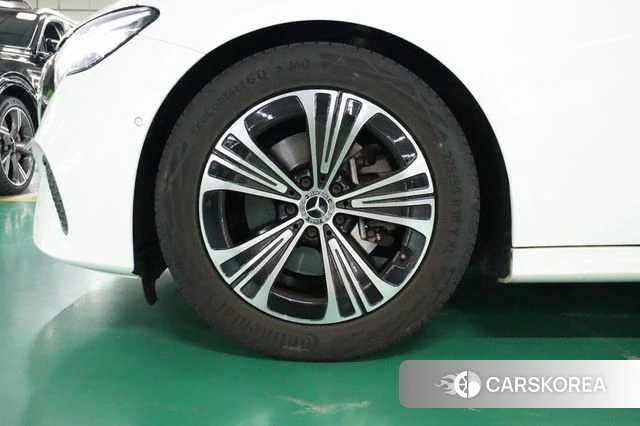 Mercedes-Benz E-Class W214 id 4607690 из Кореи 11