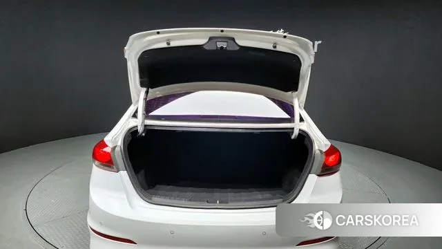 Hyundai Avante AD id 3009471 из Кореи 11