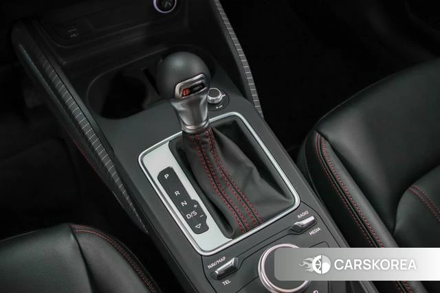 Audi Q2L id 4272906 из Китая 11