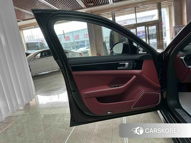 Porsche Panamera id 3993406 из Китая 11