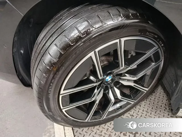 BMW 7 Series (G70) id 3431301 из Кореи 11