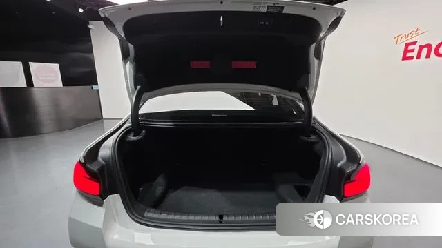 BMW 5 Series (G30) id 3701567 из Кореи 11