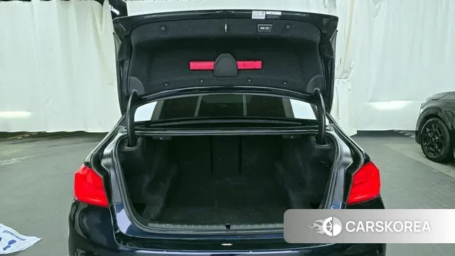 BMW 5 Series (G30) id 3622649 из Кореи 11