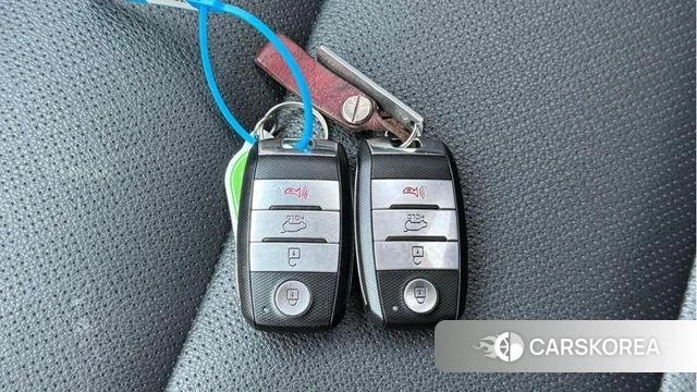 Kia Stonic id 4448368 из Кореи 11