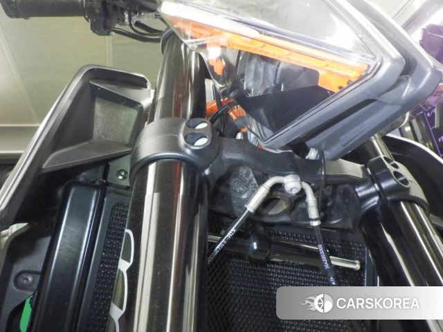 KTM 1290 SUPER DUKE R id 3939654 из Японии 11