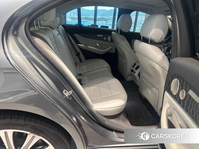 Mercedes-Benz E-Class W213 id 4249270 из Кореи 11