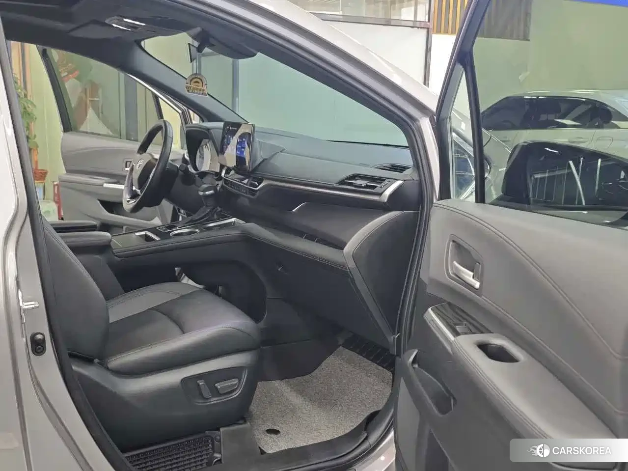 Toyota Sienna id 4617095 из Китая 11