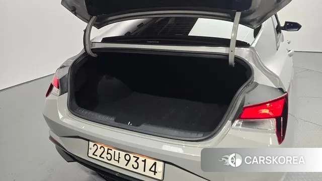 Hyundai Avante Hybrid (CN7) id 2931909 из Кореи 11