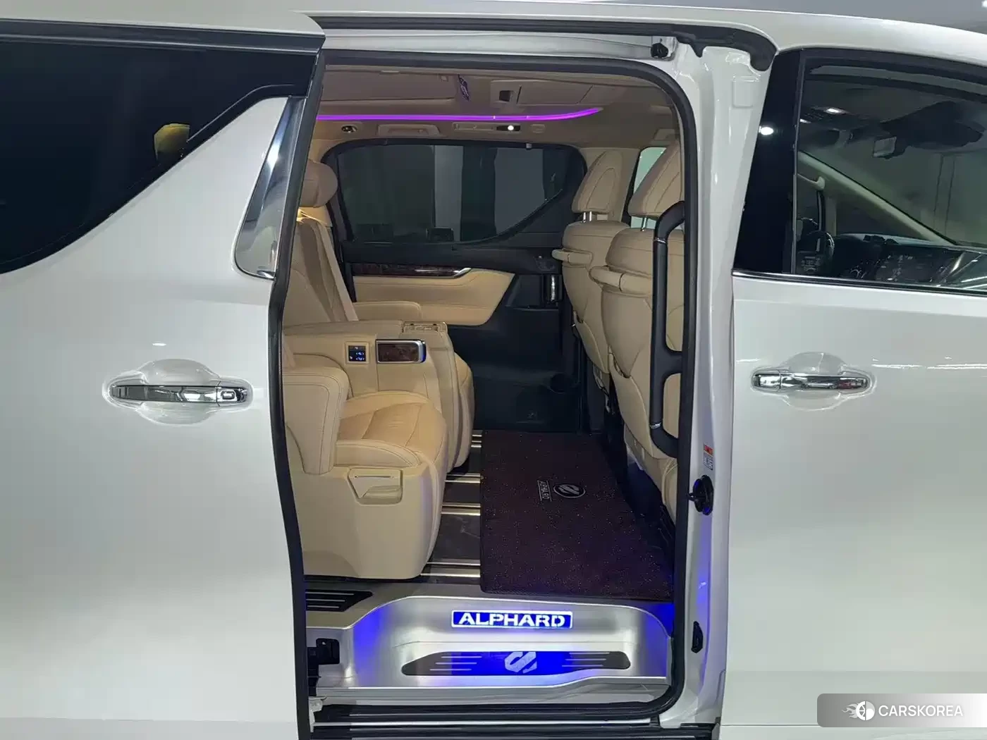 Toyota Elfa id 4655132 из Китая 12