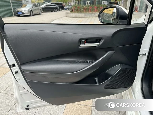 Toyota Corolla id 4365812 из Китая 11