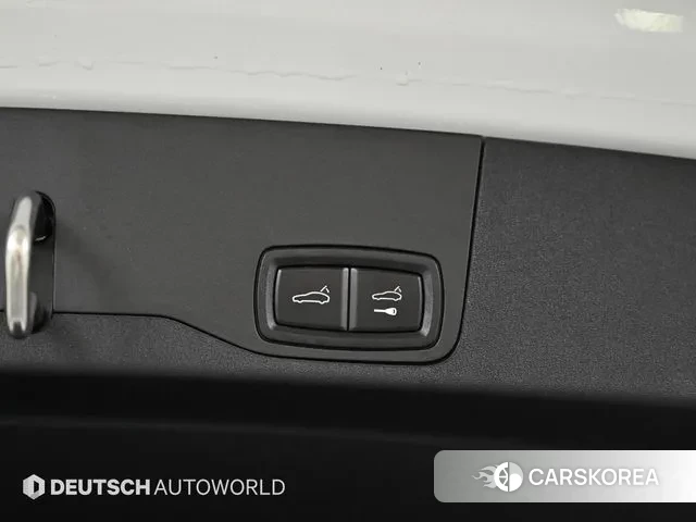 Porsche Taycan id 3523289 из Кореи 11