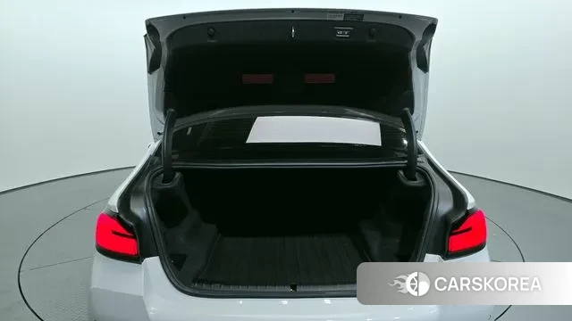 BMW 5 Series (G30) id 3333696 из Кореи 11