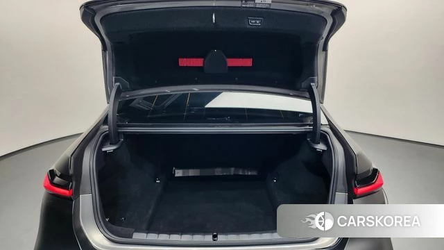 BMW 7 Series (G70) id 3902991 из Кореи 11