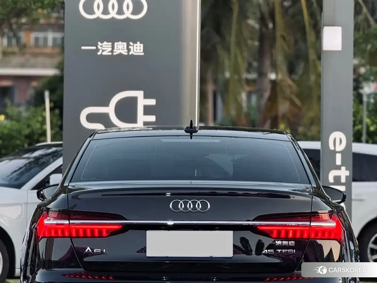 Audi A6L id 4548065 из Китая 12