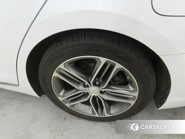 Hyundai Grandeur IG id 4311038 из Кореи 11