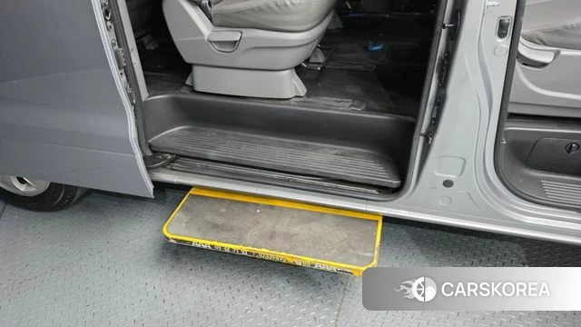 Hyundai The New Grand Starex id 3879880 из Кореи 11