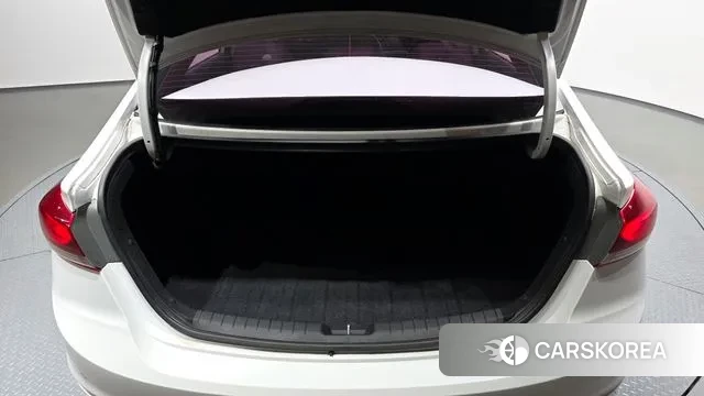 Hyundai Avante AD id 3072119 из Кореи 11