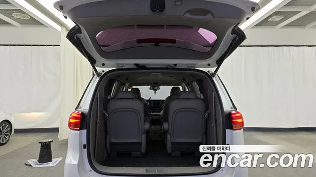 Kia The New Carnival id 2468765 из Кореи 11