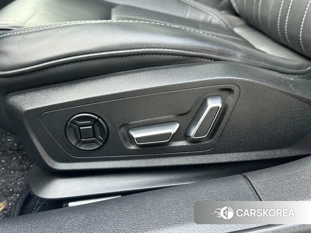 Audi A6L id 4328814 из Китая 11