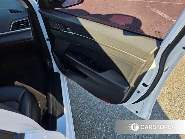 Hyundai The New Avante AD id 3439399 из Кореи 11