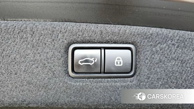 Genesis G90 id 3905392 из Кореи 11