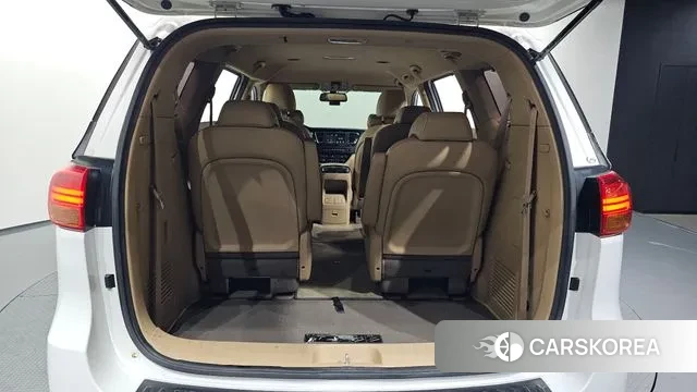 Kia All New Carnival id 3709511 из Кореи 11