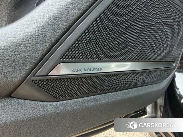 Audi A6L id 4259257 из Китая 11