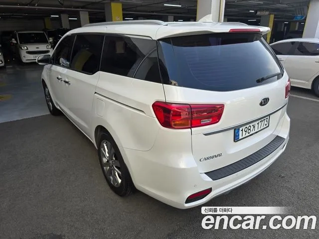 Kia The New Carnival id 2876774 из Кореи 11
