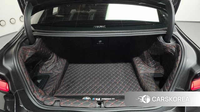 BMW 5 Series (G30) id 4692726 из Кореи 11