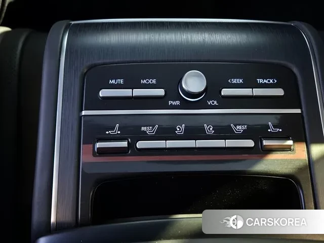 Hyundai Grandeur (GN7) id 3353460 из Кореи 11