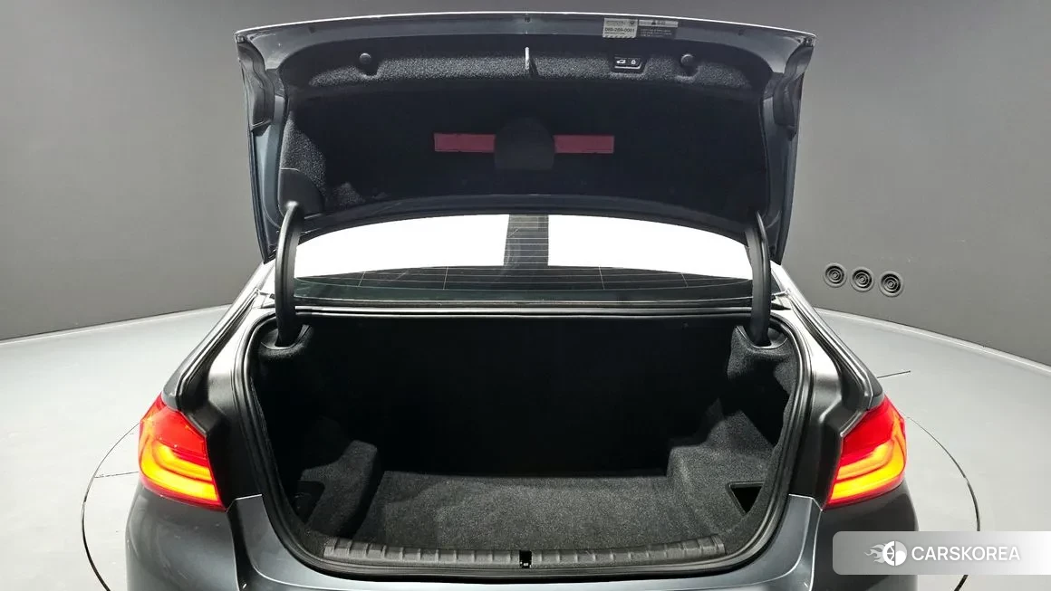 BMW 5 Series (G30) id 2162628 из Кореи 11