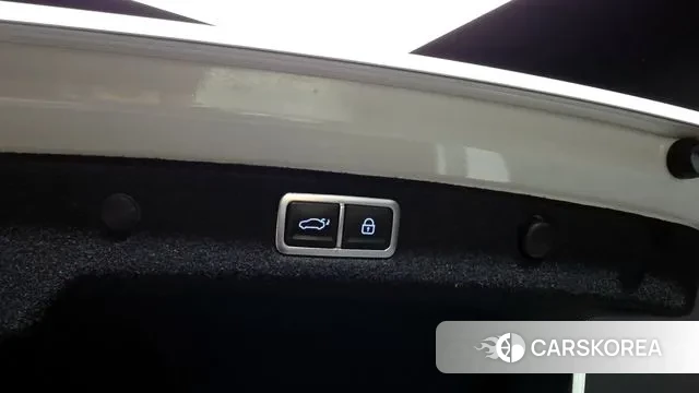 Hyundai Grandeur (GN7) id 3026978 из Кореи 11