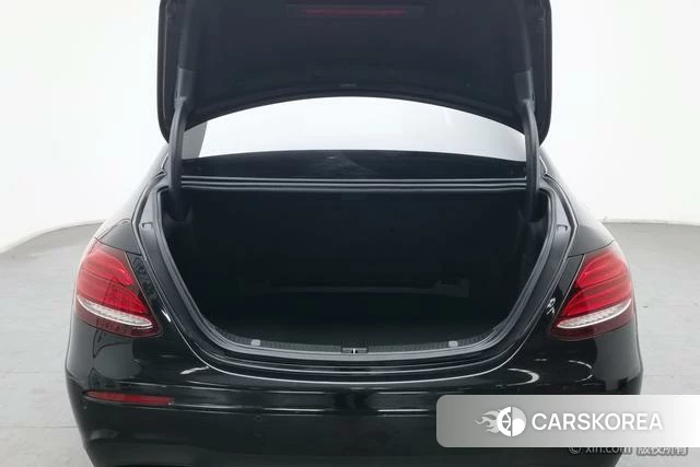 Mercedes-Benz E-class id 4210682 из Китая 11